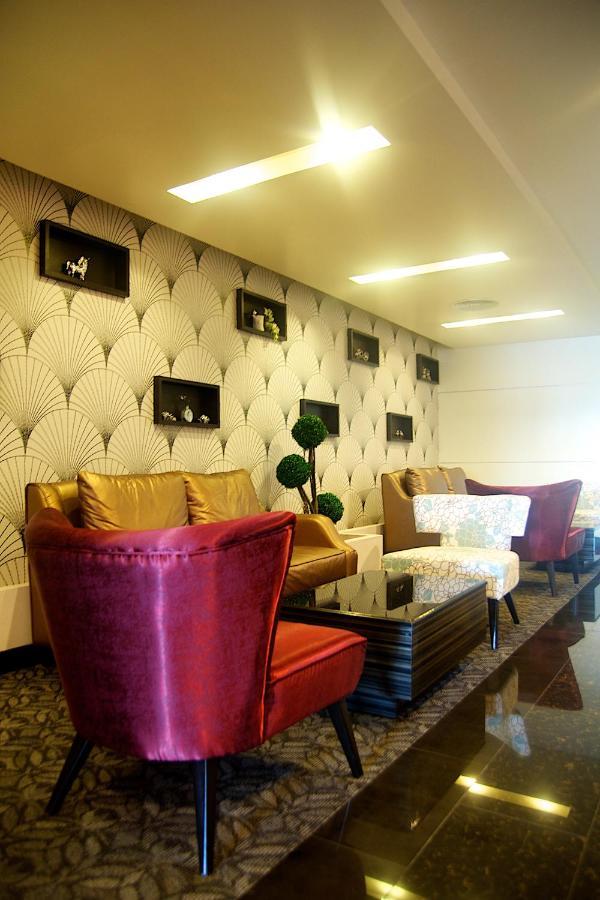 Jolly Suites&Spa Petkasem Haōhng Khēm Kültér fotó