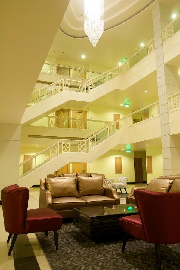 Jolly Suites&Spa Petkasem Haōhng Khēm Kültér fotó